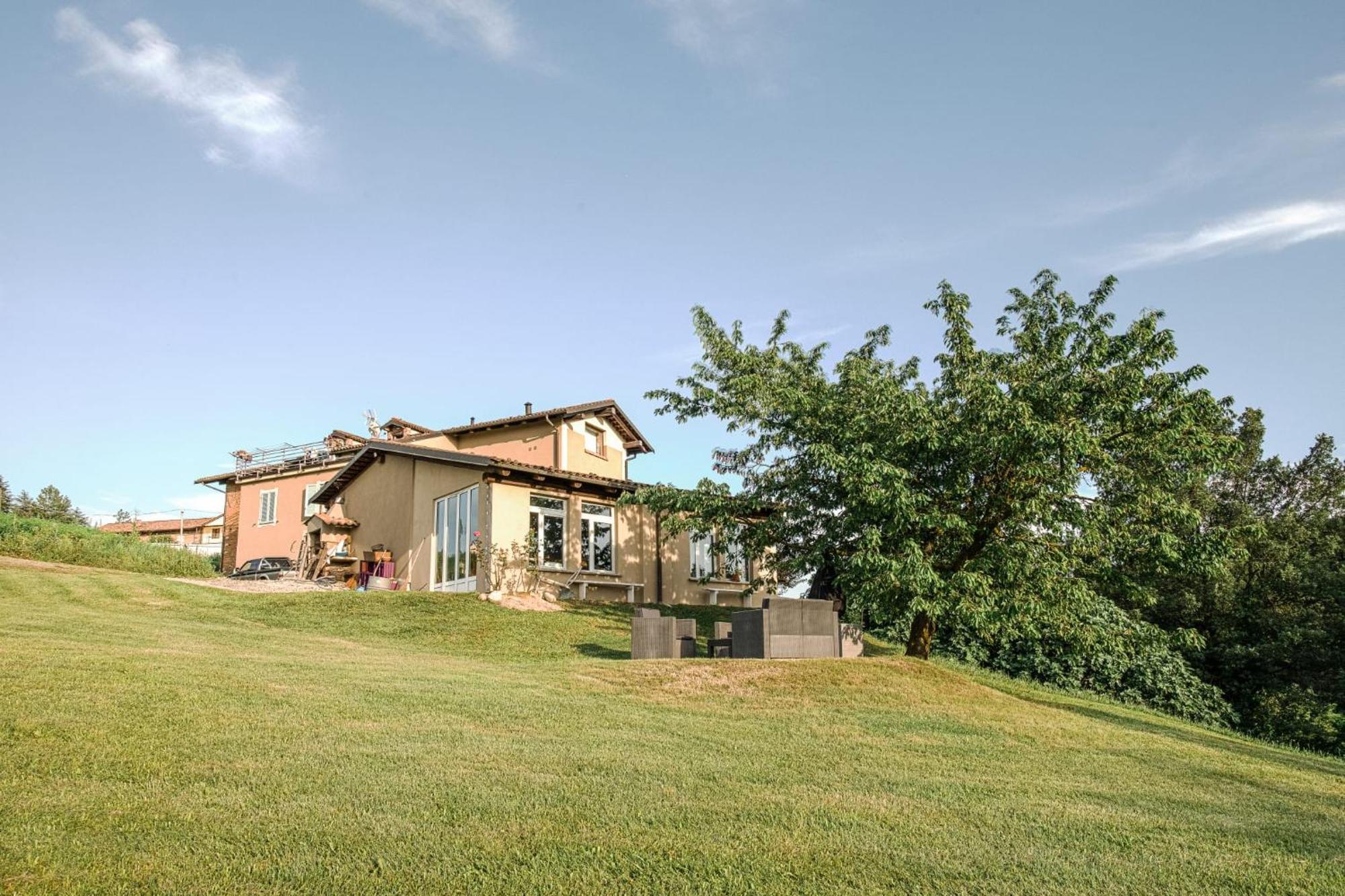 La Casa Di Roby-1 Appartamento La Morra Con Piscina Екстер'єр фото